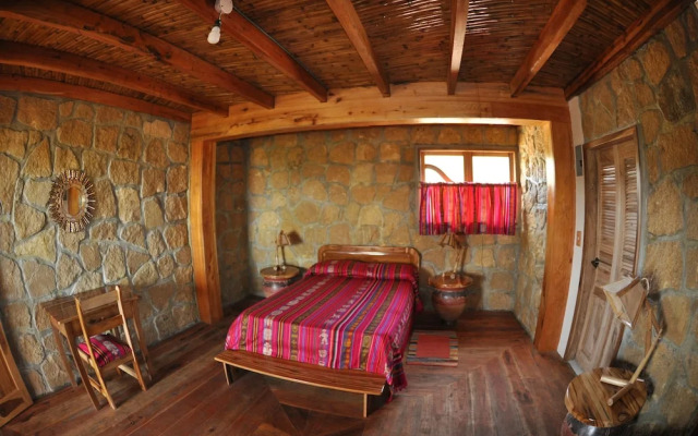 Azuluna Eco-Lodge
