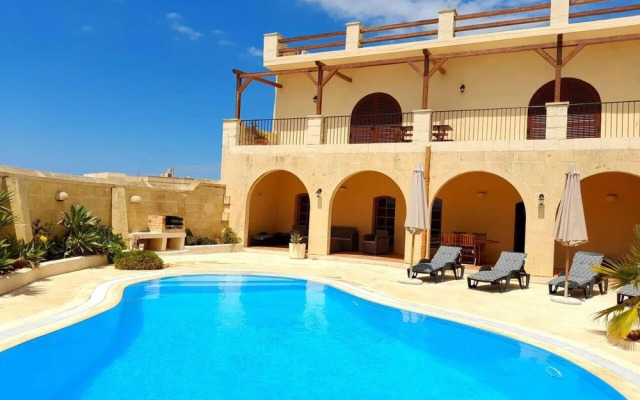 Tas Suplu Farmhouse Gozo