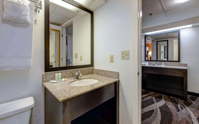 Quality Inn Creekside - Downtown Gatlinburg