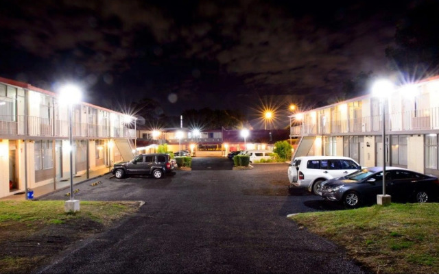 Liberty Plains Motor Inn