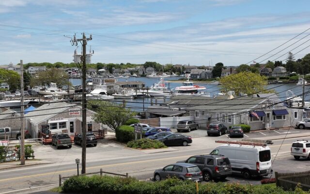 Cape Cod Harbor House Inn