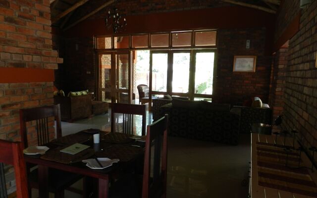 Kutandara Lodges