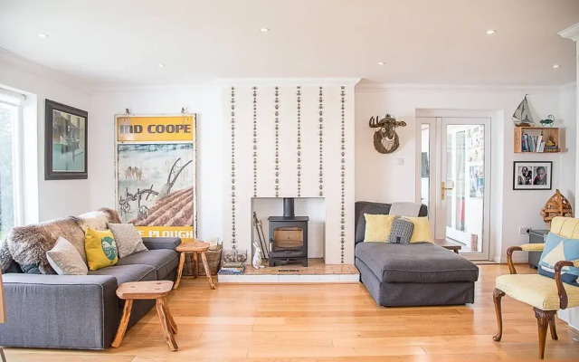Honey Bee House, Orford