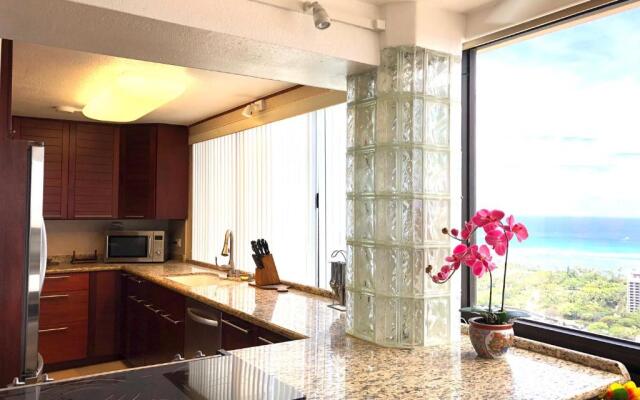 Hawaiian Monarch Penthouse 3bedroom