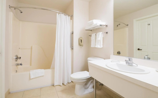 Ashland Hills Hotel & Suites