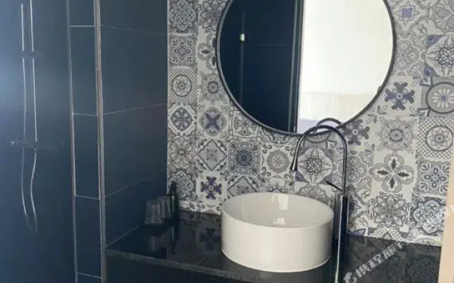 M2 Hotel Waterside