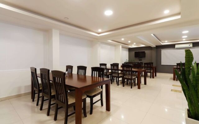 Capital O 62688 Makers Hotel