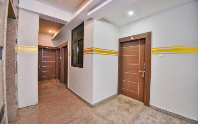 J C Palace by OYO Rooms