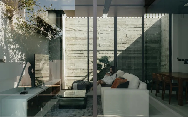 H1 Pool villa