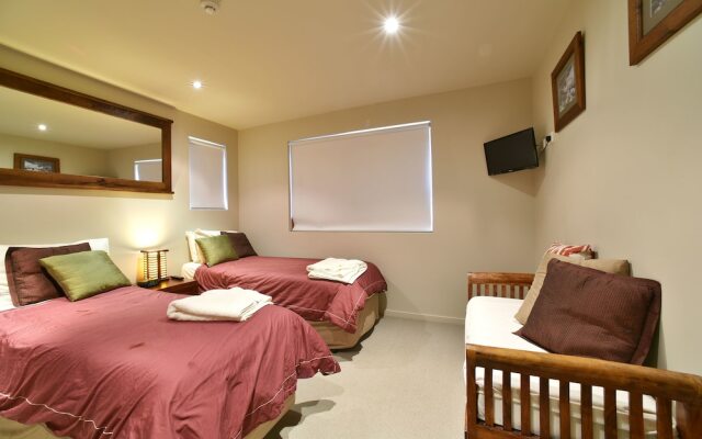Snow Stream Accomodation