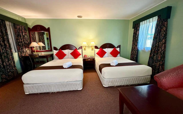 Palladium Suites Hotel