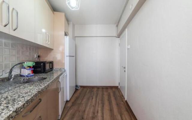 Centrally located 2 bedroom apt with Netflix
