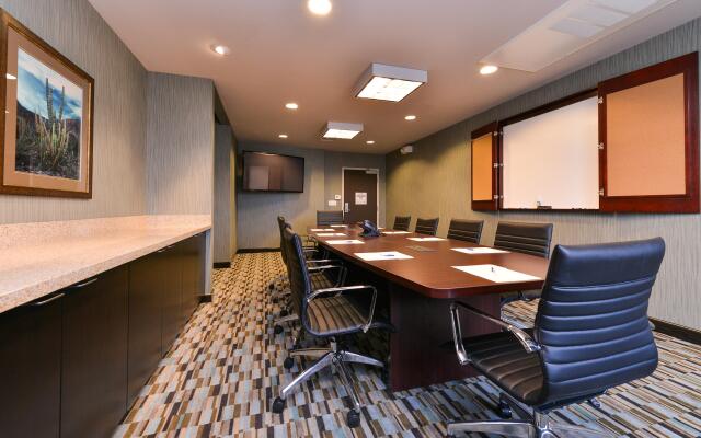 Holiday Inn Express & Suites Indio - Coachella Valley by IHG