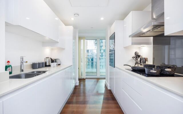 Spacious 3-bed apt Canary Wharf Great View