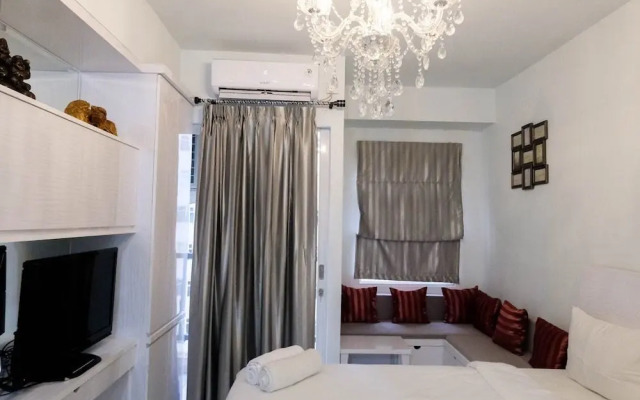 Luxurious Studio Room Ayodhya Residences