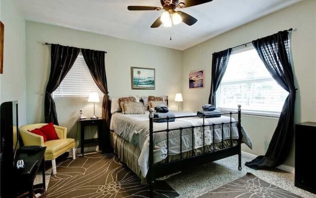 Venice Harbor 604 - One Bedroom Home