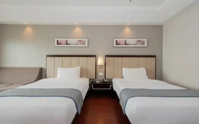 Yitel Shanghai Hongqiao Hub National Convention and Exhibition Center Store