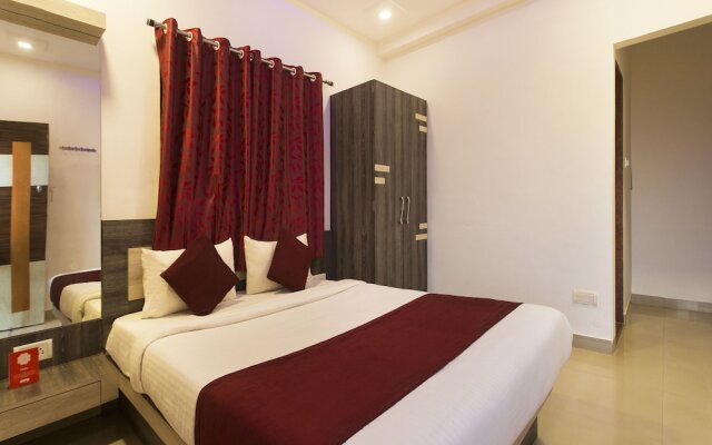OYO 9906 Hotel Hill Top House