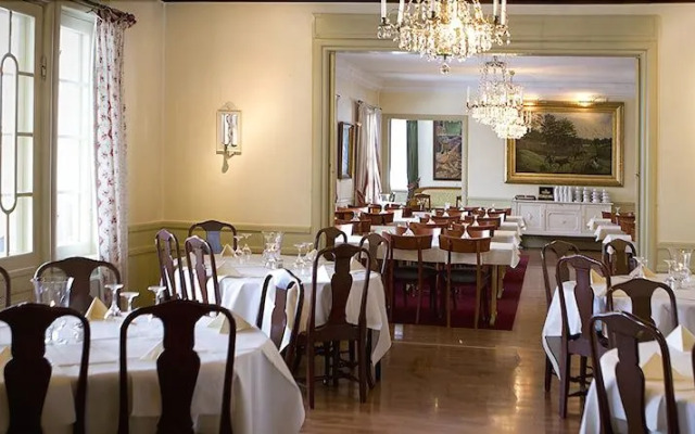 Insjöns Hotell