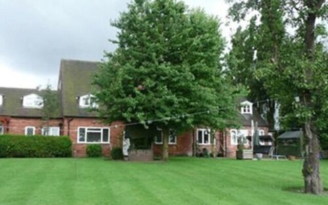 Featherstone Farm Hotel