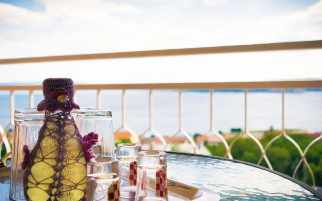 Scenic and Sunny Apartments With Sea View and Balcony