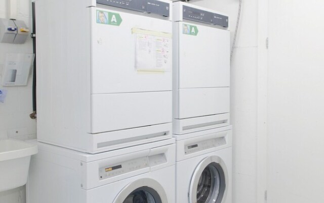 ZH Kreuzplatz I - Hitrental Apartment