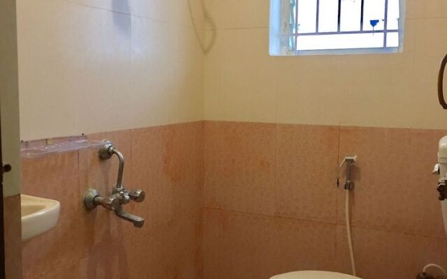 Transit Dorms - Hostel