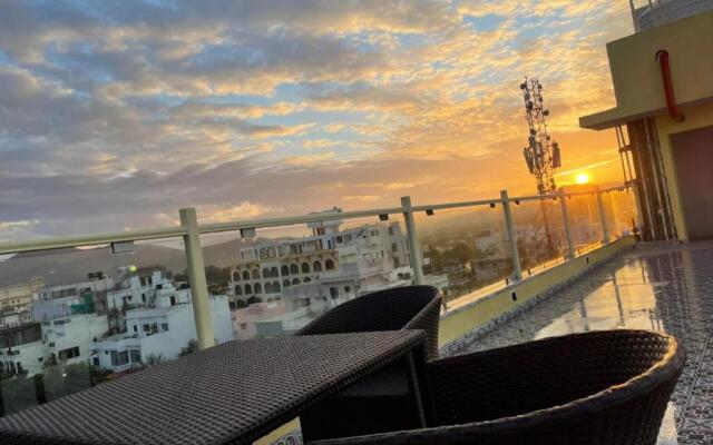 The Chronicles - Near the Lake Pichola Udaipur