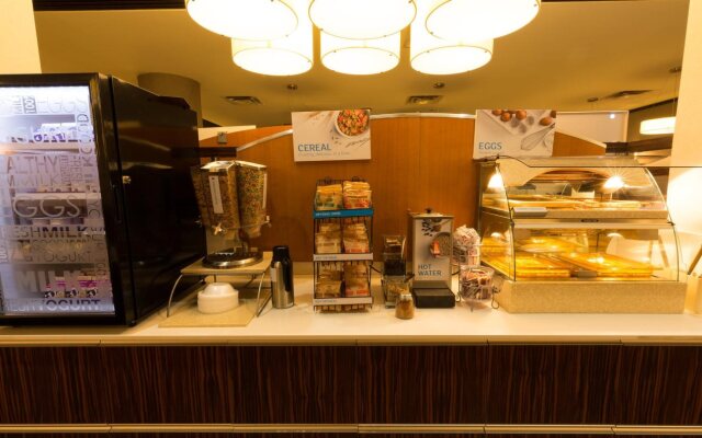 Holiday Inn Express Edmonton Downtown by IHG