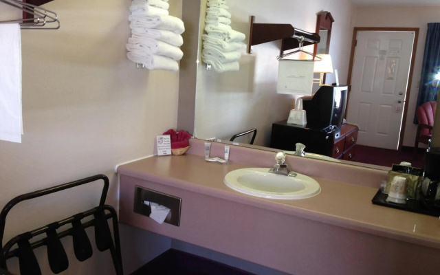 Twelve Oaks Inn
