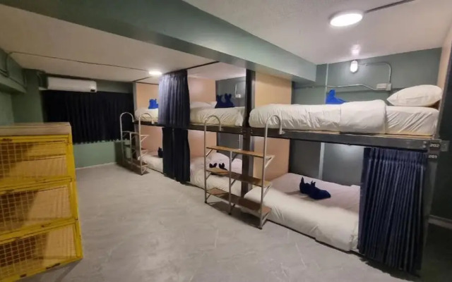 Glur Hostel Pattaya Walking Street