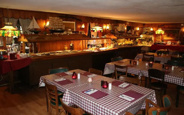 Colonial inn