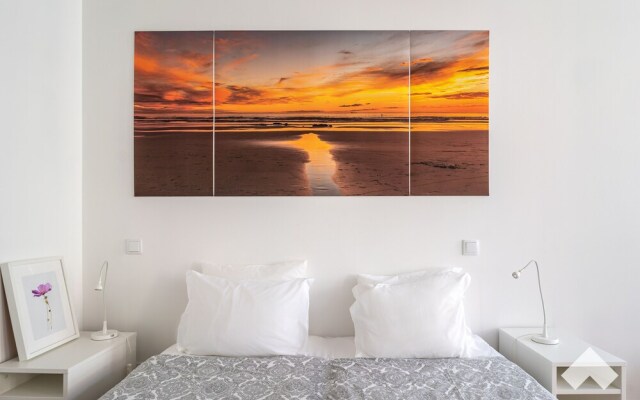 Mrtir1 · Bright Apartment Downtown Porto