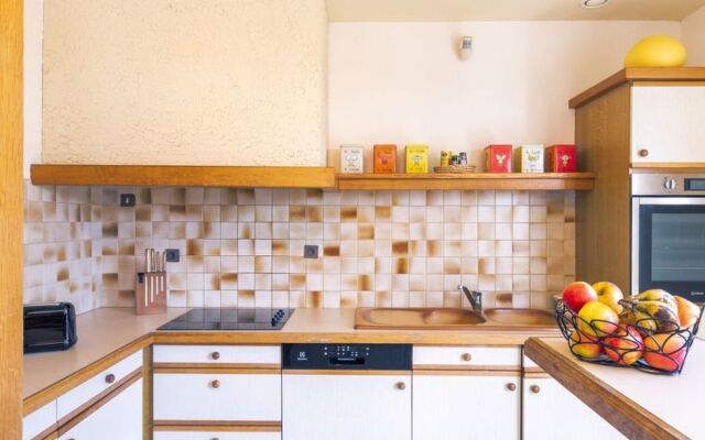 Cremiou Beach (KER215)