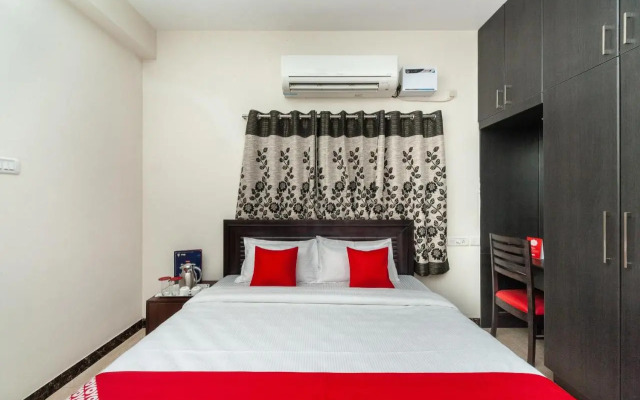OYO 28257 Skye Service Apartments