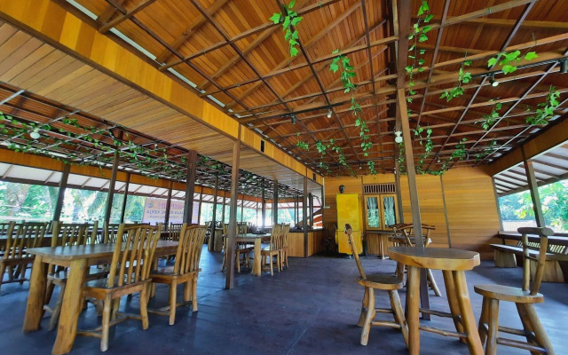 Hotel Besar Bulan Baru - Senggigi