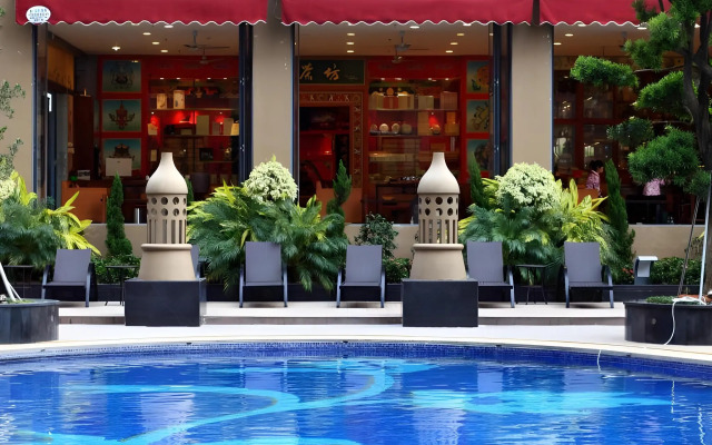 Babylon Hotel