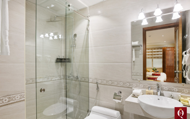 Silk Queen Grand Hotel