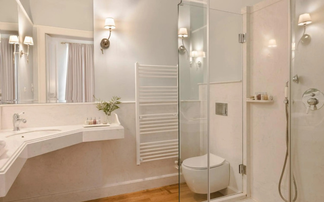 Noble Suites