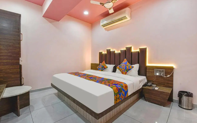 FabHotel Max Inn
