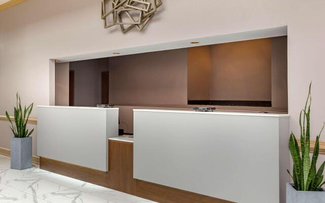 Holiday Inn Fayetteville-I-95 South