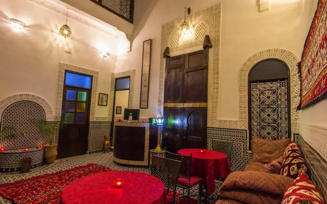 Room in B&B - Riad Taha - Roukia Room