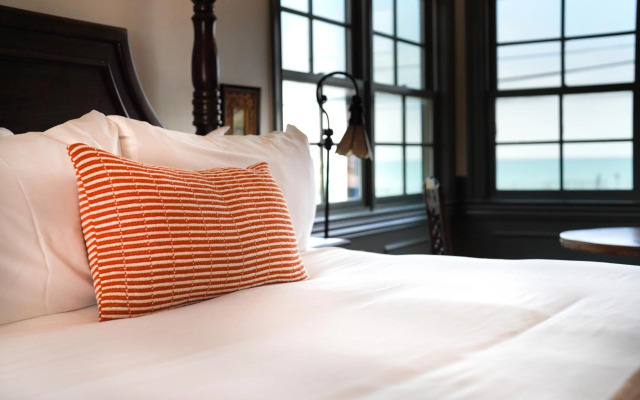 El Caminante Bar & Bungalows