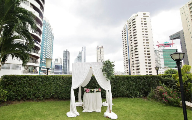 Rembrandt Hotel & Residences