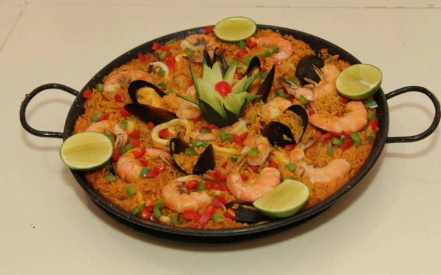 Pelicano Inn Playa del Carmen - Beachfront Hotel