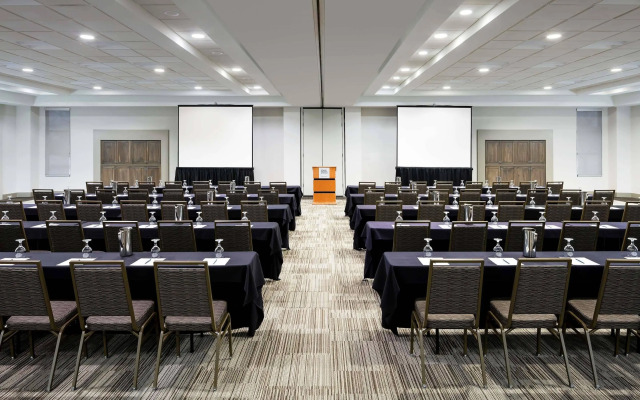 Holiday Inn Cincinnati Liberty Way by IHG