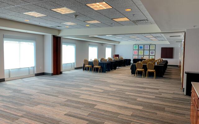 Holiday Inn Express & Suites Lexington Dtwn Area-Keenland by IHG
