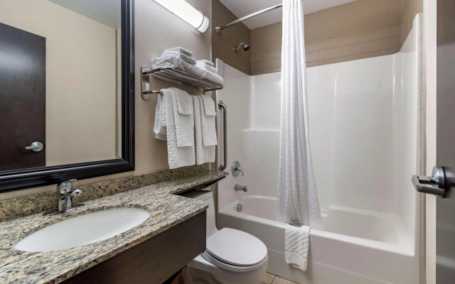 Best Western Bonnyville Inn & Suites