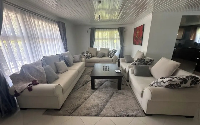 Lux Suites Greenpark Getaway Bungalows