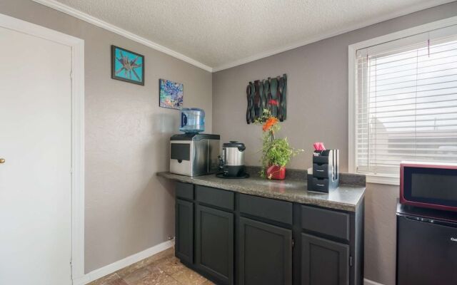 Americas Best Value Inn Woodward at 8th St